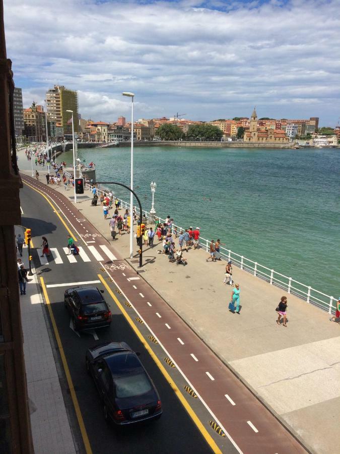 Vivienda en Gijon frente al mar Villa Eksteriør bilde