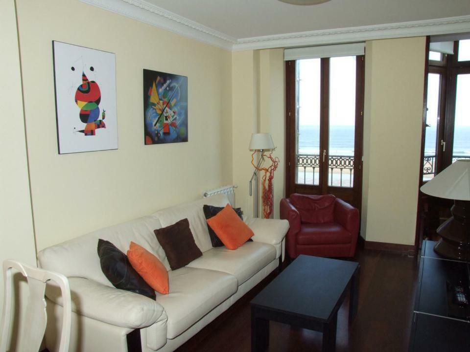 Vivienda en Gijon frente al mar Villa Eksteriør bilde