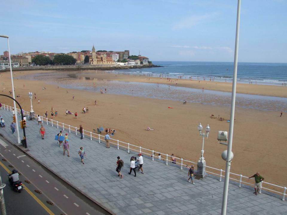 Vivienda en Gijon frente al mar Villa Eksteriør bilde
